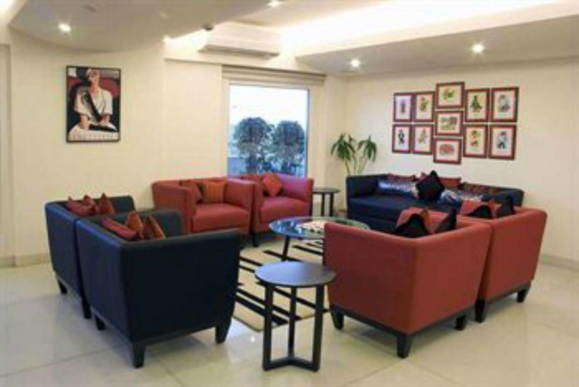 Red Fox By Lemon Tree Hotels, Jaipur Exteriör bild